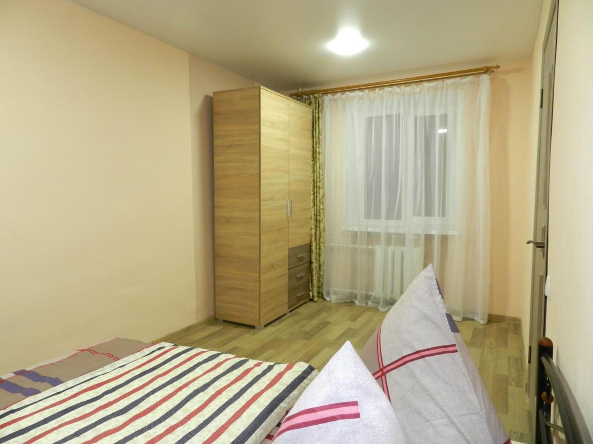 3-Room Apartment Near Inturist On Sobornyi Avenue 156, By Grandhome Zaporizhia Eksteriør bilde